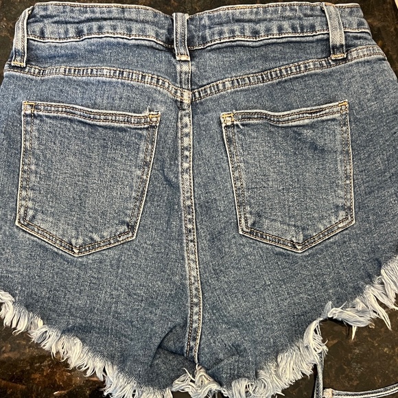 Windsor Denim  lace up  shorts - Picture 2 of 4